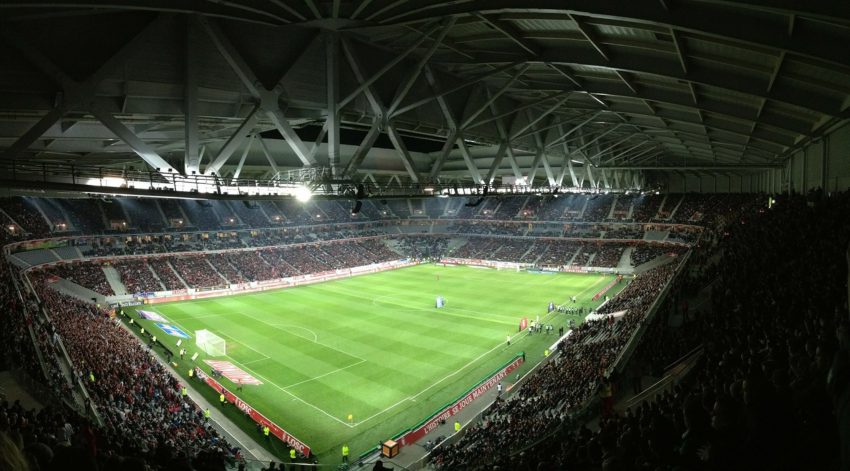 Fußballstadion 850x471 - Welche Mannschaften kämpfen im März um die verbleibenden Plätze bei der EURO 2020?